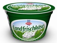Branza proaspata cu verdeata Schnittlauch Branza proaspata cu verdeata Schnittlauch